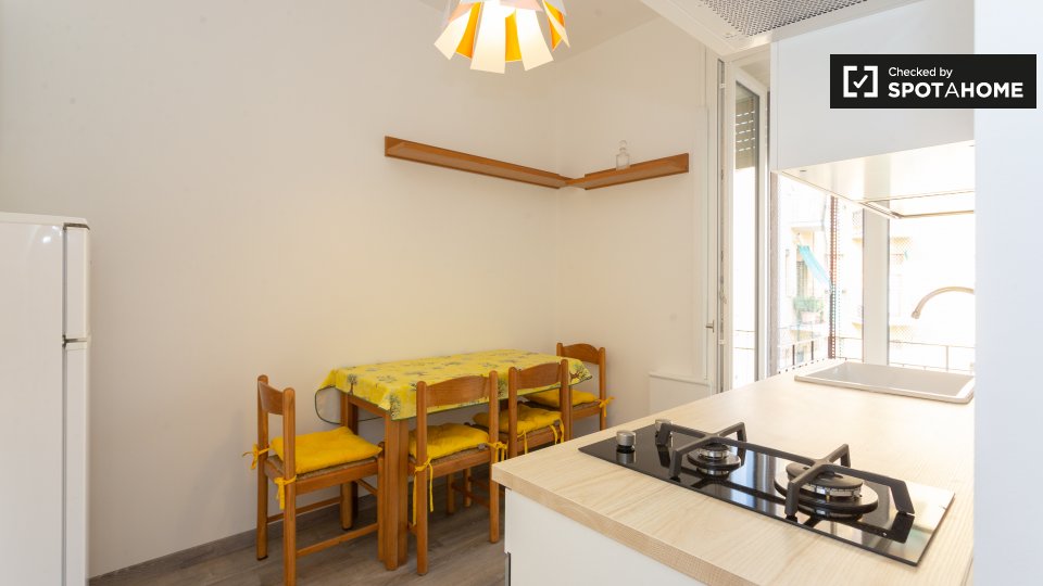 Double room Milan, 3 beds — photo 9