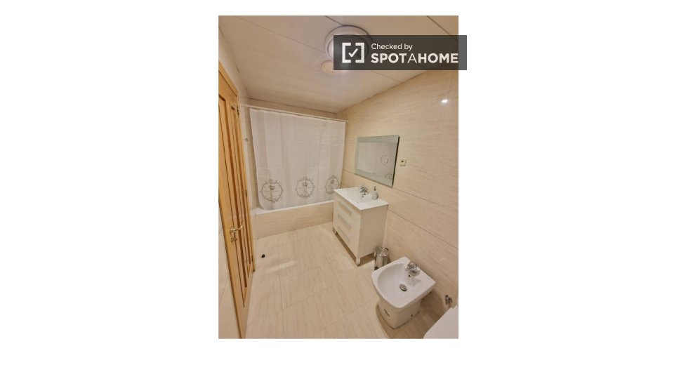 Apartment Madrid, 2 beds, 90m² — photo 12