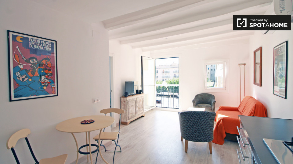 Apartment Barcelona, 2 beds, 51m² — photo 1