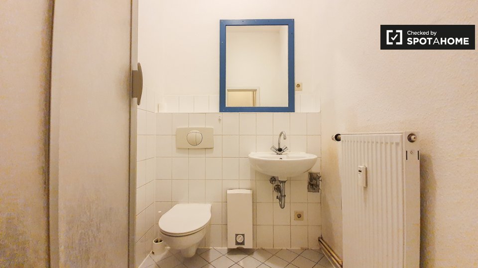 Double room Berlin, 3 beds, 55m² — photo 5