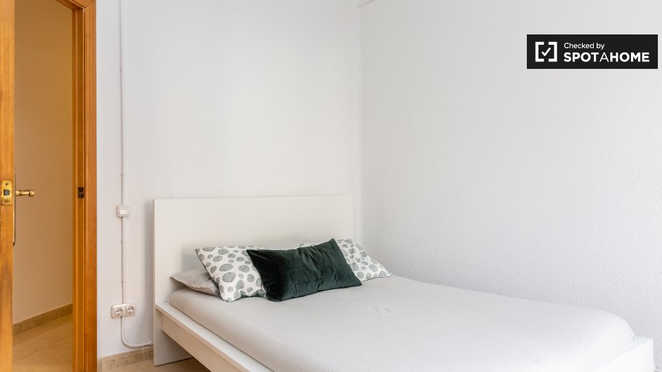 Double room Barcelona, 5 beds, 100m² — photo 2