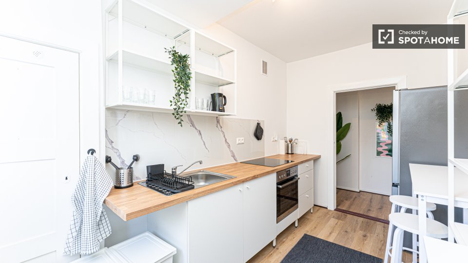 Double room Berlin, 9 beds, 135m² — photo 5