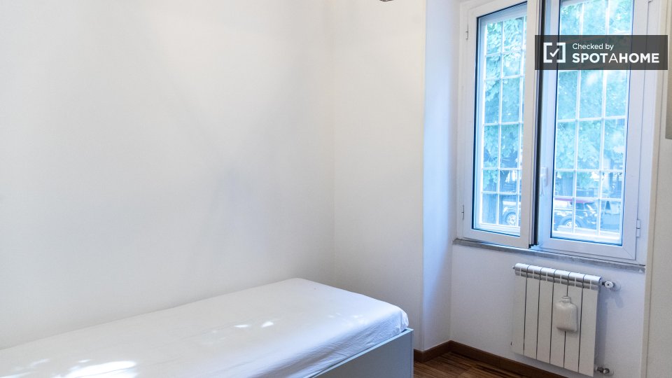 Double room Rome, 3 beds, 90m² — photo 50