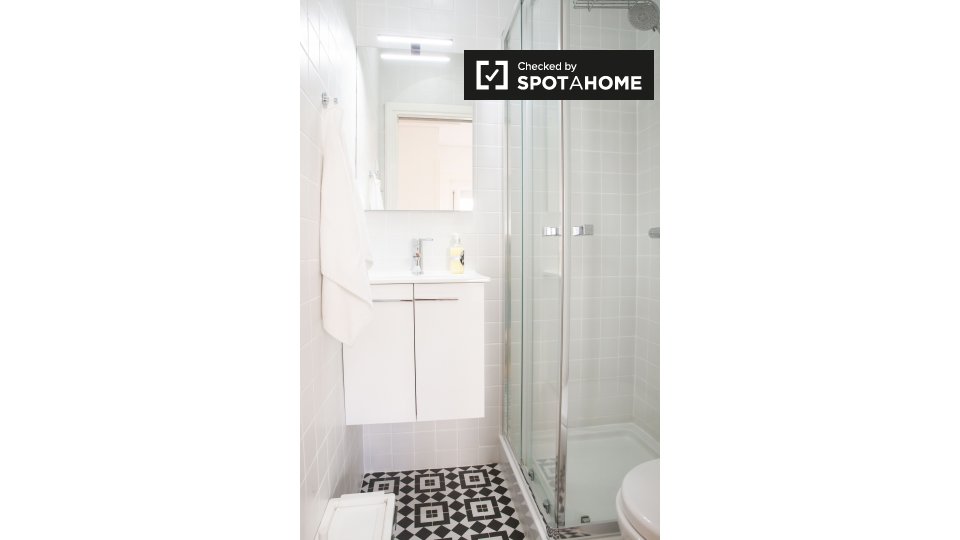 Apartment mono Lisbon, 35m² — photo 18