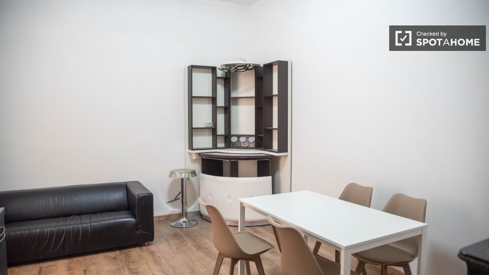 Double room Rome, 3 beds — photo 14