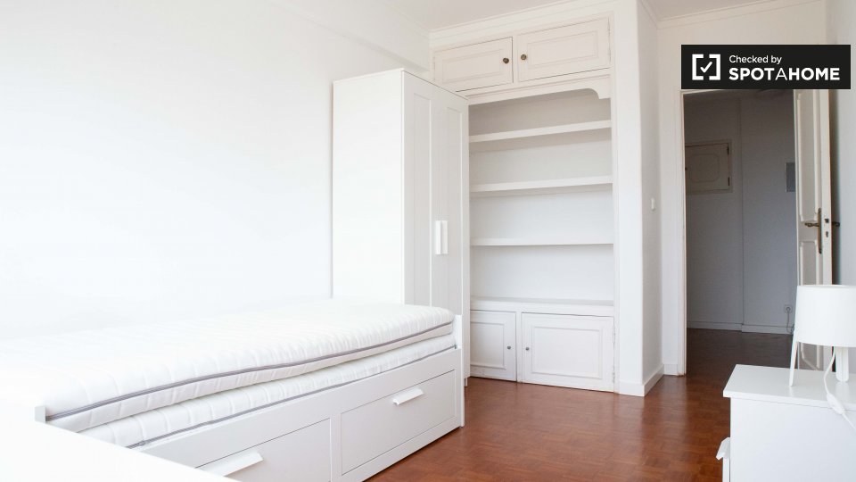 Double room Lisbon, 4 beds — photo 3
