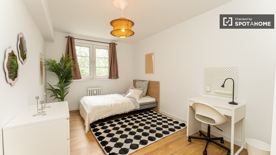 Double room Berlin, 4 beds, 65m² — photo 2