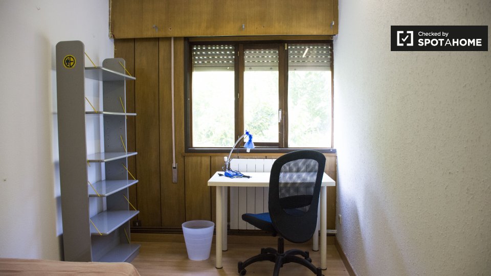Double room Madrid, 7 beds, 280m² — photo 1