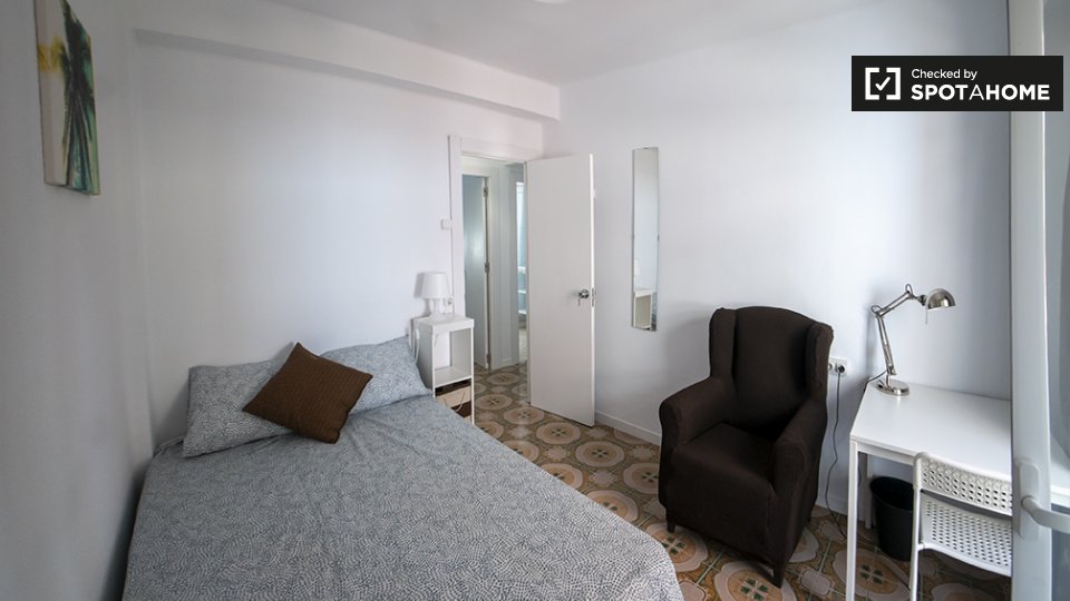 Double room Valencia, 4 beds, 60m² — photo 14