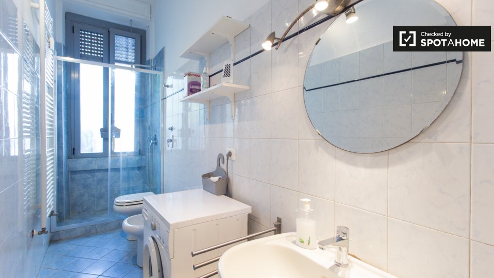 Double room Milan, 4 beds, 70m² — photo 7