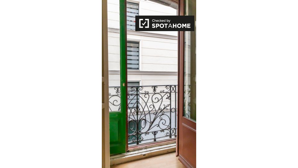 Double room Madrid, 7 beds, 130m² — photo 5