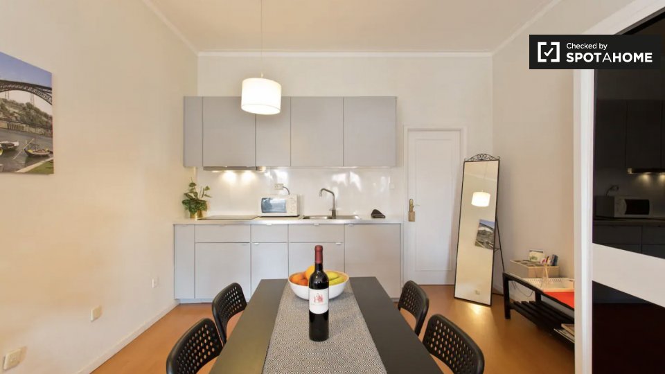 Apartment mono Porto, 65m² — photo 1