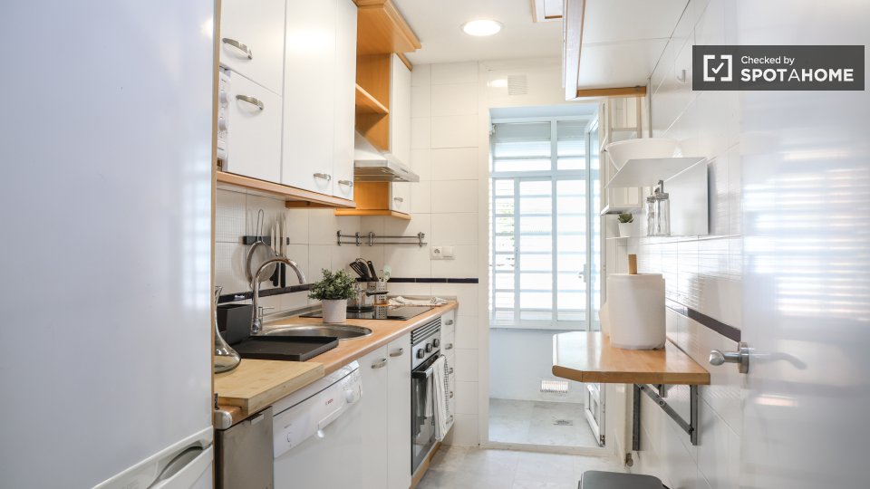 Double room Madrid, 4 beds — photo 24