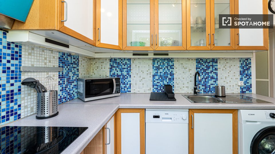 Double room Berlin, 5 beds, 59m² — photo 6