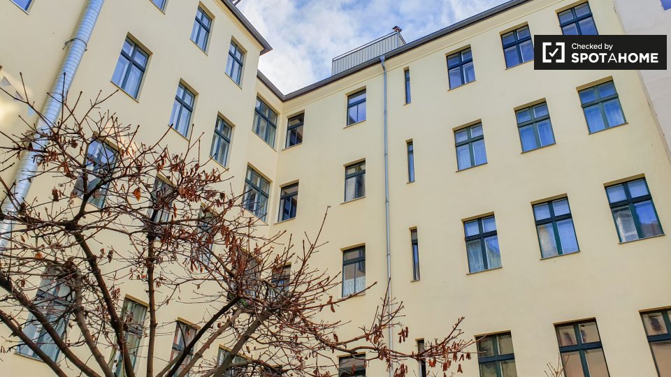 Double room Berlin, 3 beds, 55m² — photo 16