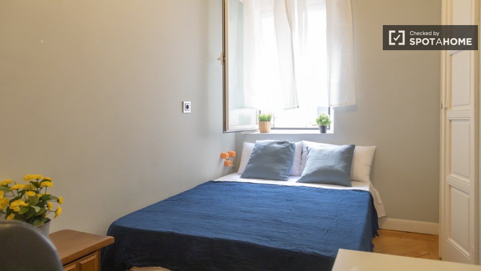 Double room Madrid, 9 beds — photo 9