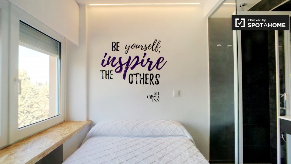 Double room Madrid, 6 beds — photo 1