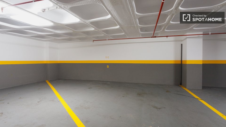 Apartment Lisbon, 1 bed, 58m² — photo 28