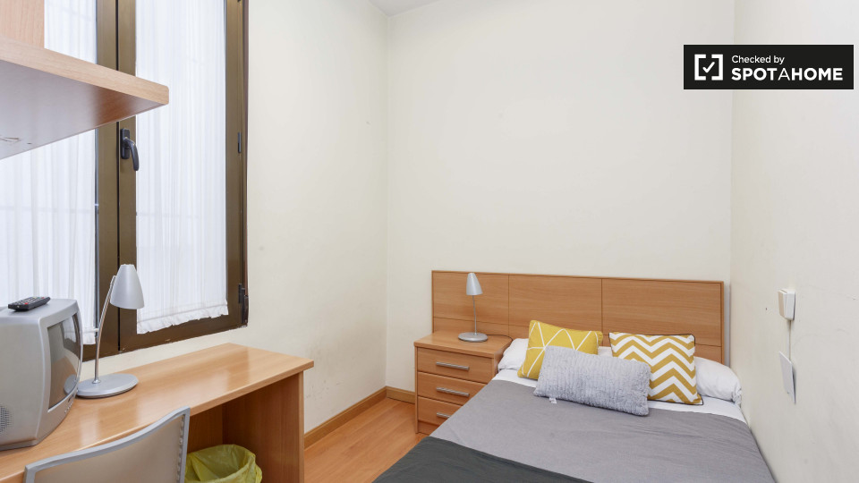 Double room Madrid, 12 beds — photo 1