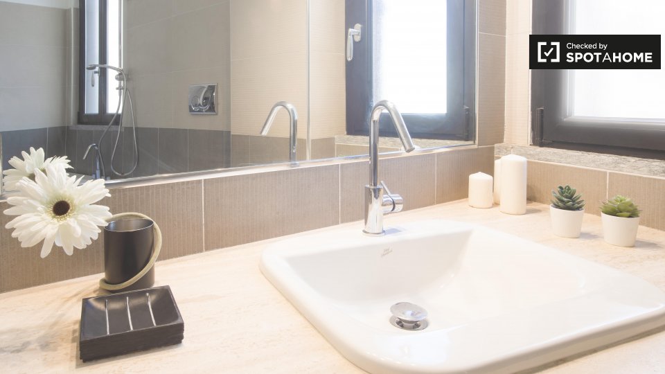 Double room Milan, 2 beds, 100m² — photo 5