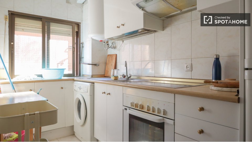 Double room Madrid, 4 beds, 70m² — photo 7