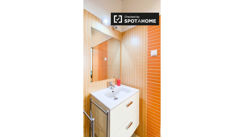 Apartment mono Lisbon — photo 9