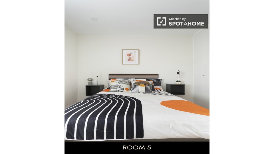 Double room Madrid, 7 beds, 162m² — photo 12