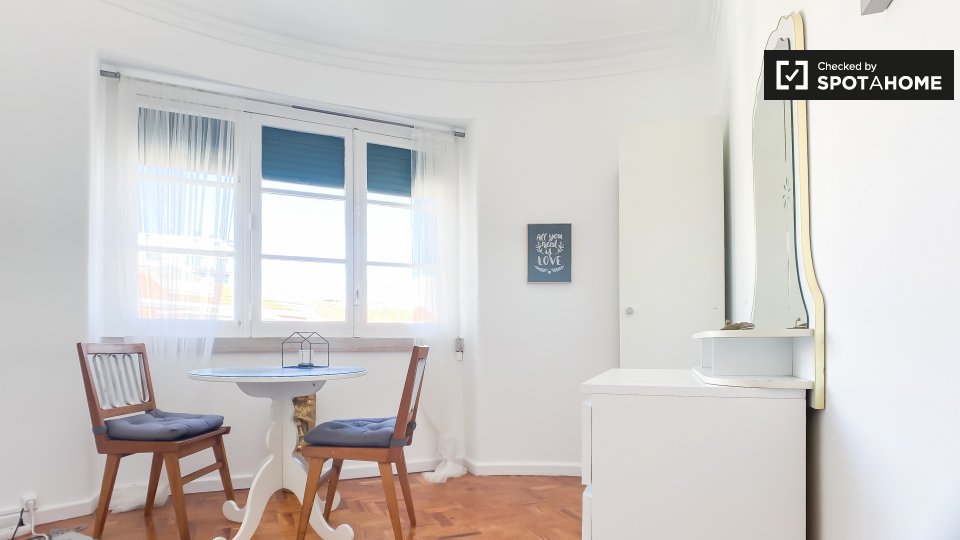 Double room Lisbon, 6 beds, 120m² — photo 3