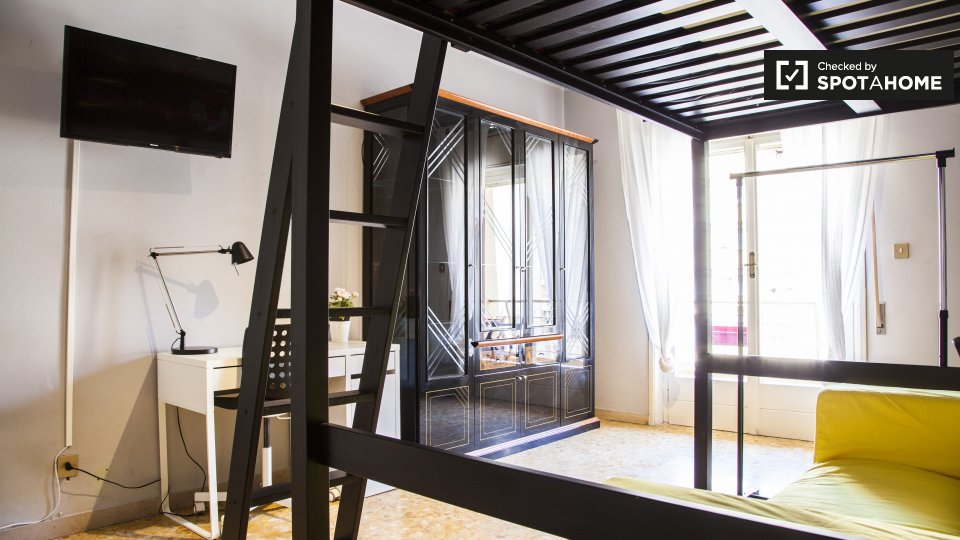 Double room Rome, 2 beds, 75m² — photo 1