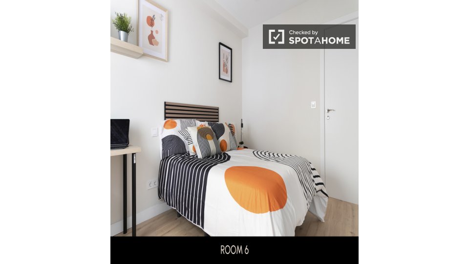Double room Madrid, 7 beds, 162m² — photo 20