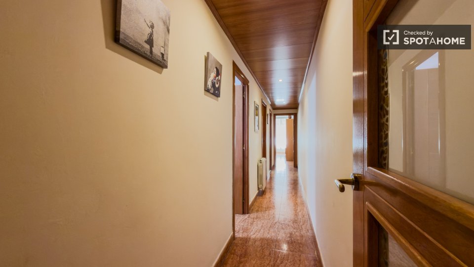 Apartment Barcelona, 3 beds, 75m² — photo 21