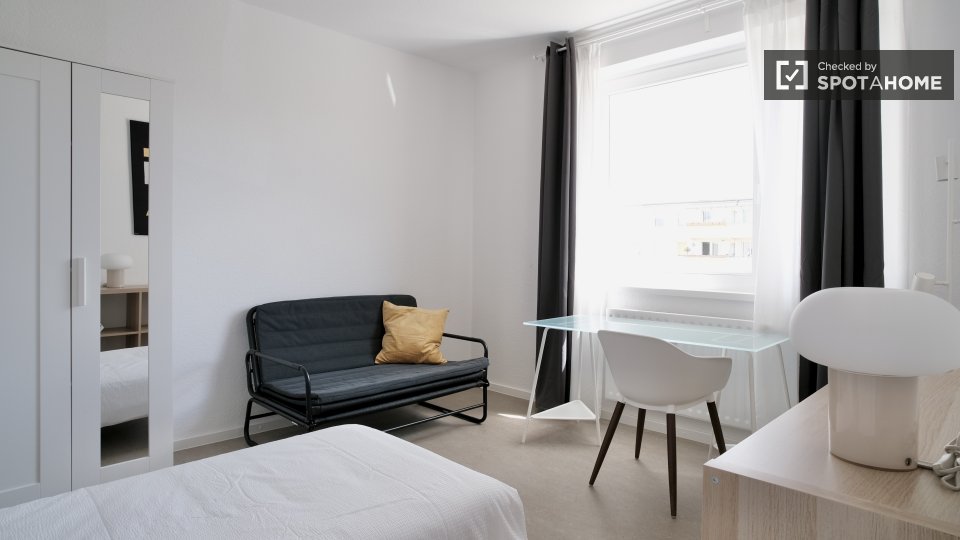 Double room Berlin, 4 beds, 65m² — photo 1