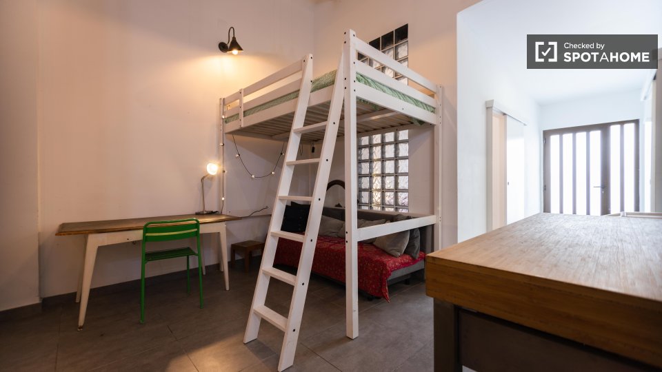 Apartment Valencia, 1 bed, 100m² — photo 17