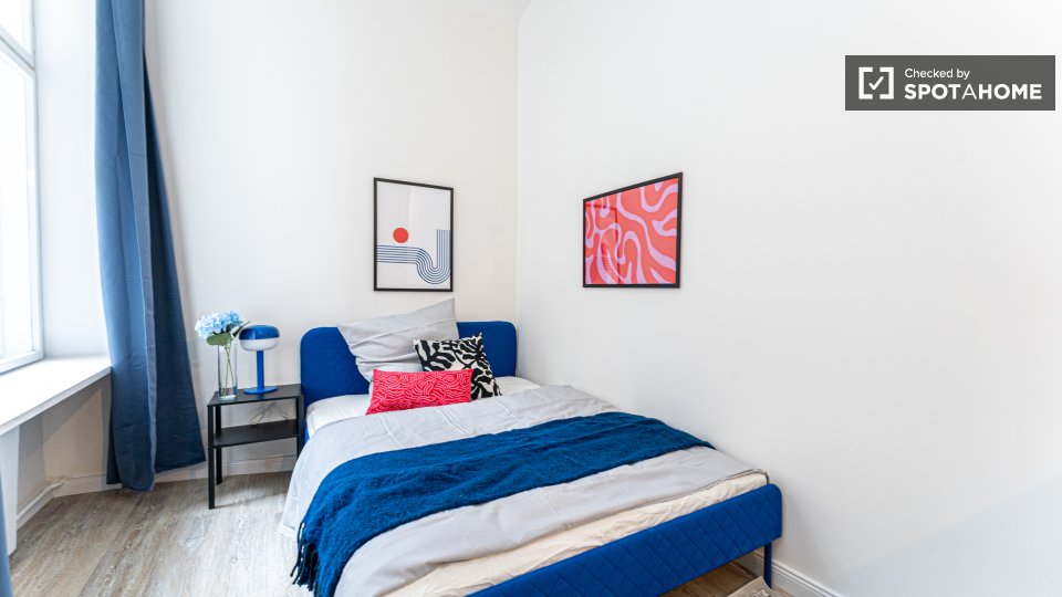 Double room Berlin, 6 beds, 101m² — photo 18