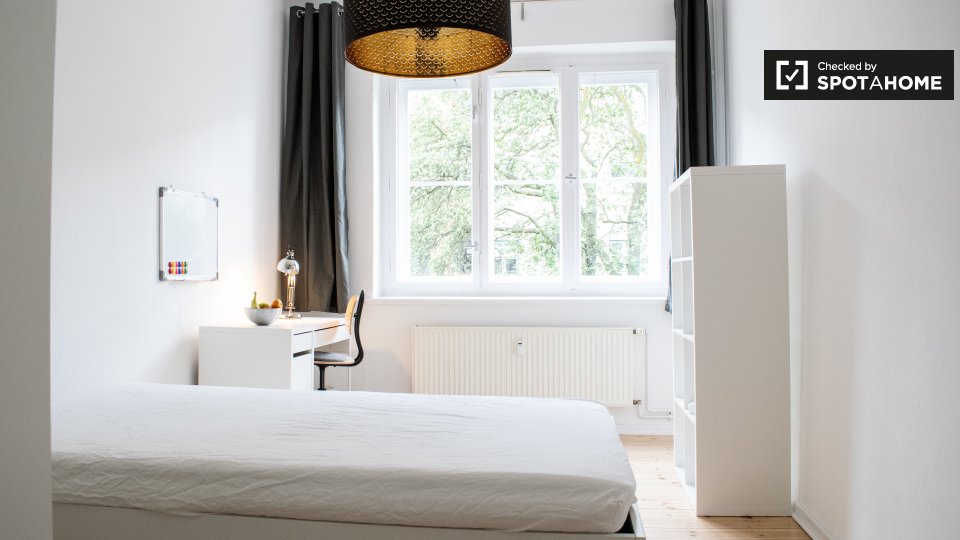 Double room Berlin, 2 beds, 50m² — photo 1