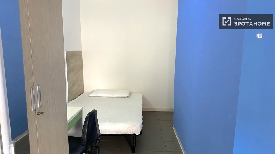 Double room Rome, 4 beds — photo 17