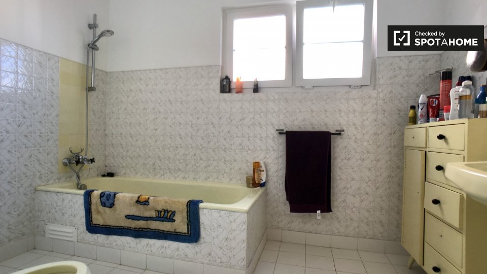Double room Lisbon, 5 beds, 200m² — photo 13