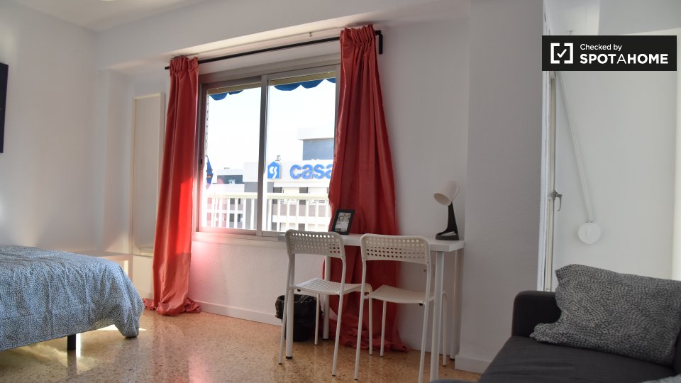 Double room Valencia, 8 beds — photo 4