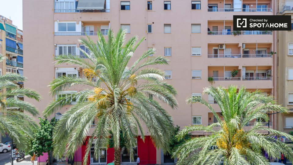 Double room Valencia, 4 beds, 110m² — photo 13