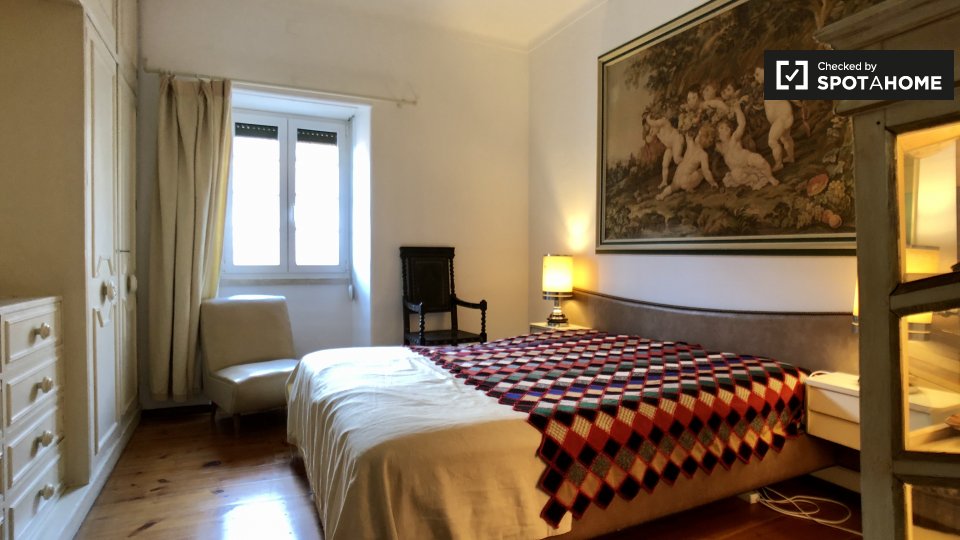 Double room Lisbon, 5 beds, 200m² — photo 4
