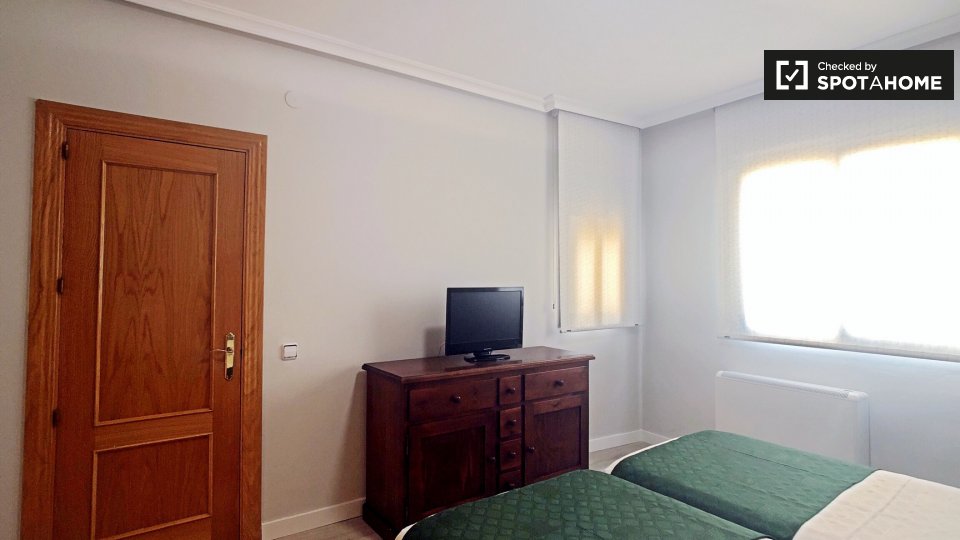 Apartment Madrid, 1 bed, 56m² — photo 16
