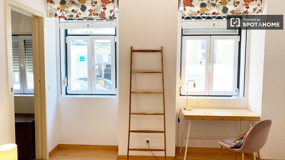 Double room Lisbon, 2 beds, 80m² — photo 44