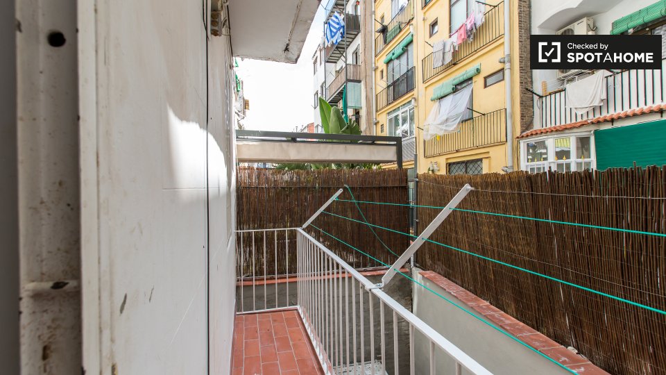 Apartment Barcelona, 3 beds, 60m² — photo 16