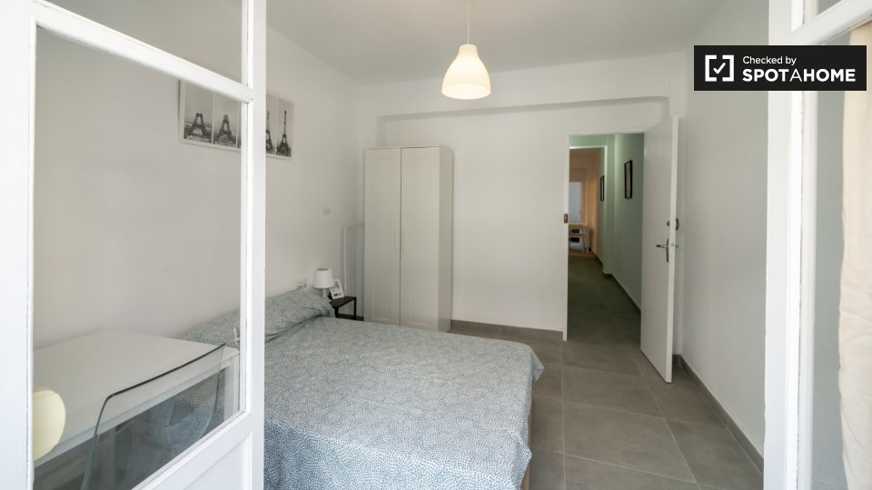 Double room Valencia, 3 beds — photo 14