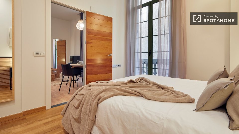 Apartment Barcelona, 2 beds — photo 15