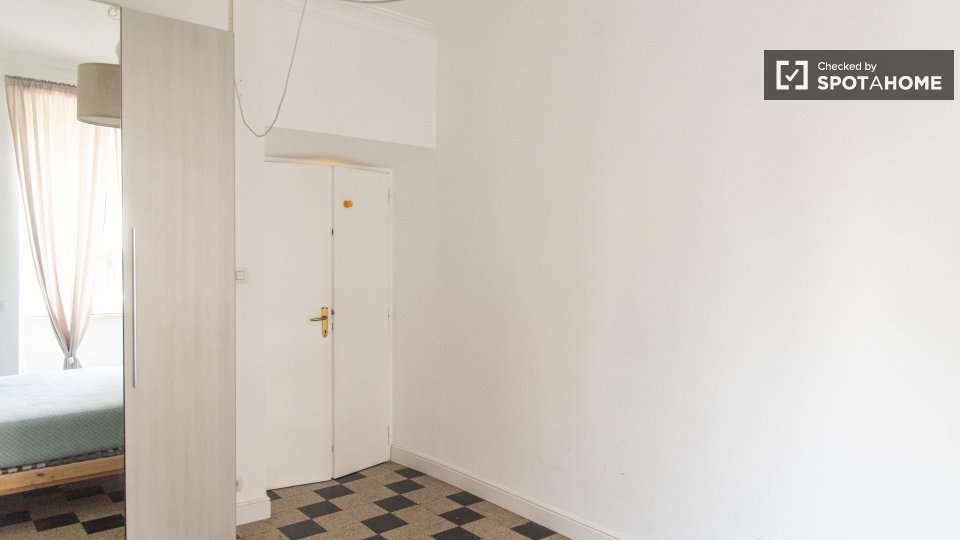 Double room Rome, 3 beds — photo 2