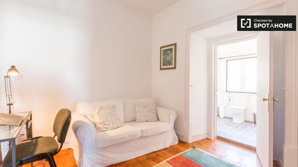 Double room Lisbon, 4 beds, 180m² — photo 12