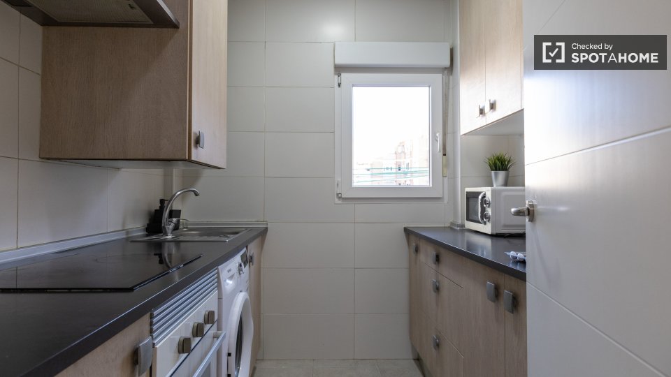 Double room Madrid, 5 beds — photo 6