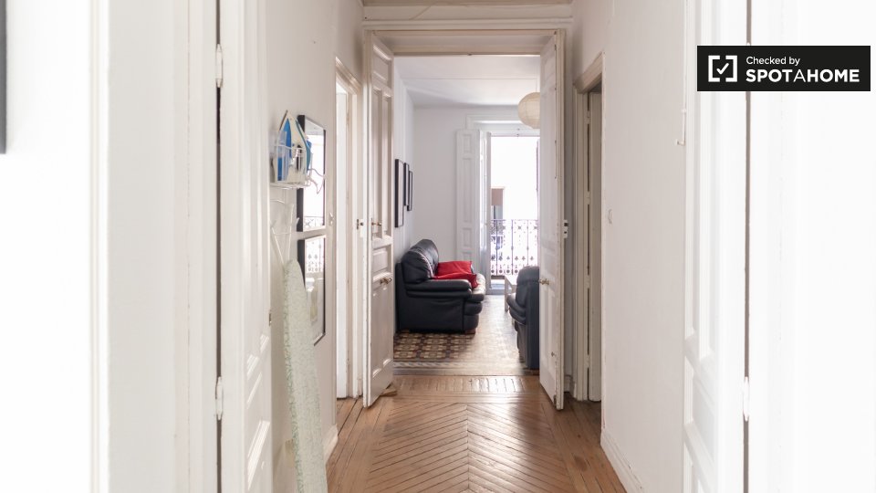 Double room Madrid, 10 beds, 220m² — photo 10