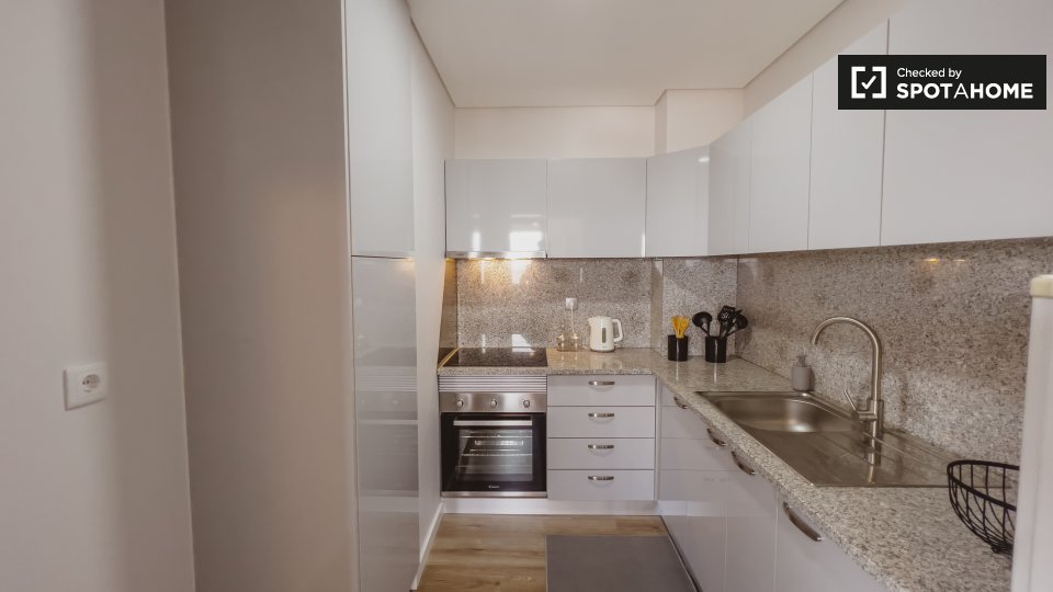 Apartment Porto, 1 bed, 59m² — photo 18
